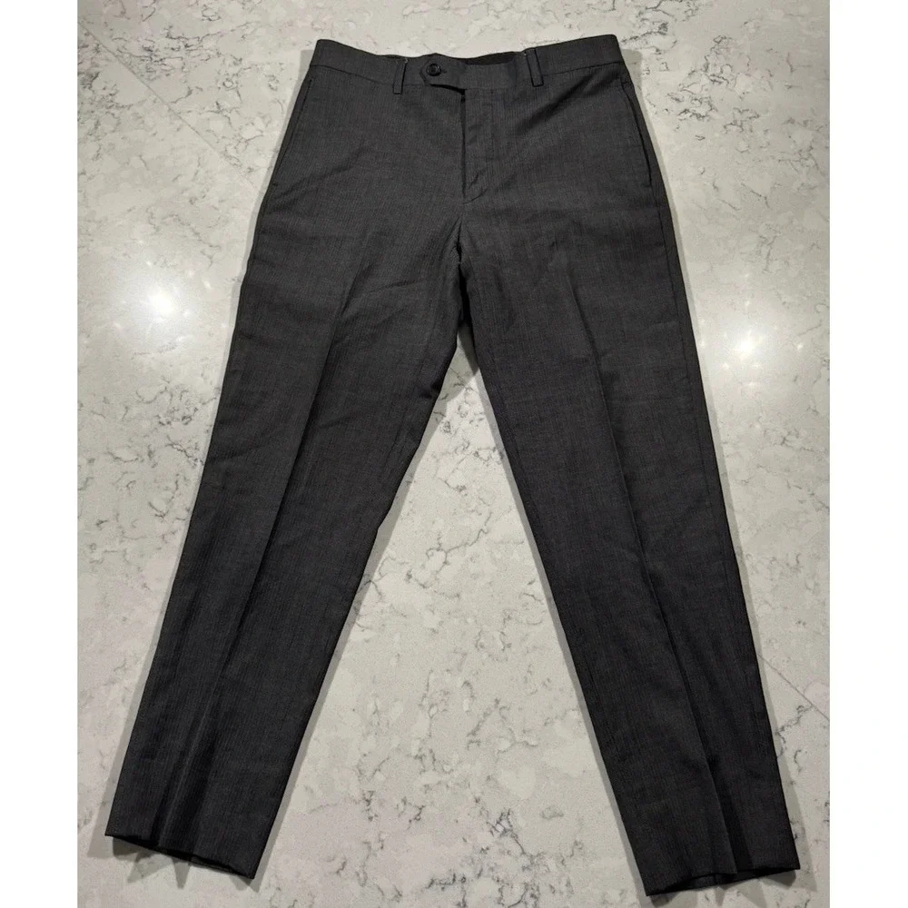 Kenneth Cole flat structured both